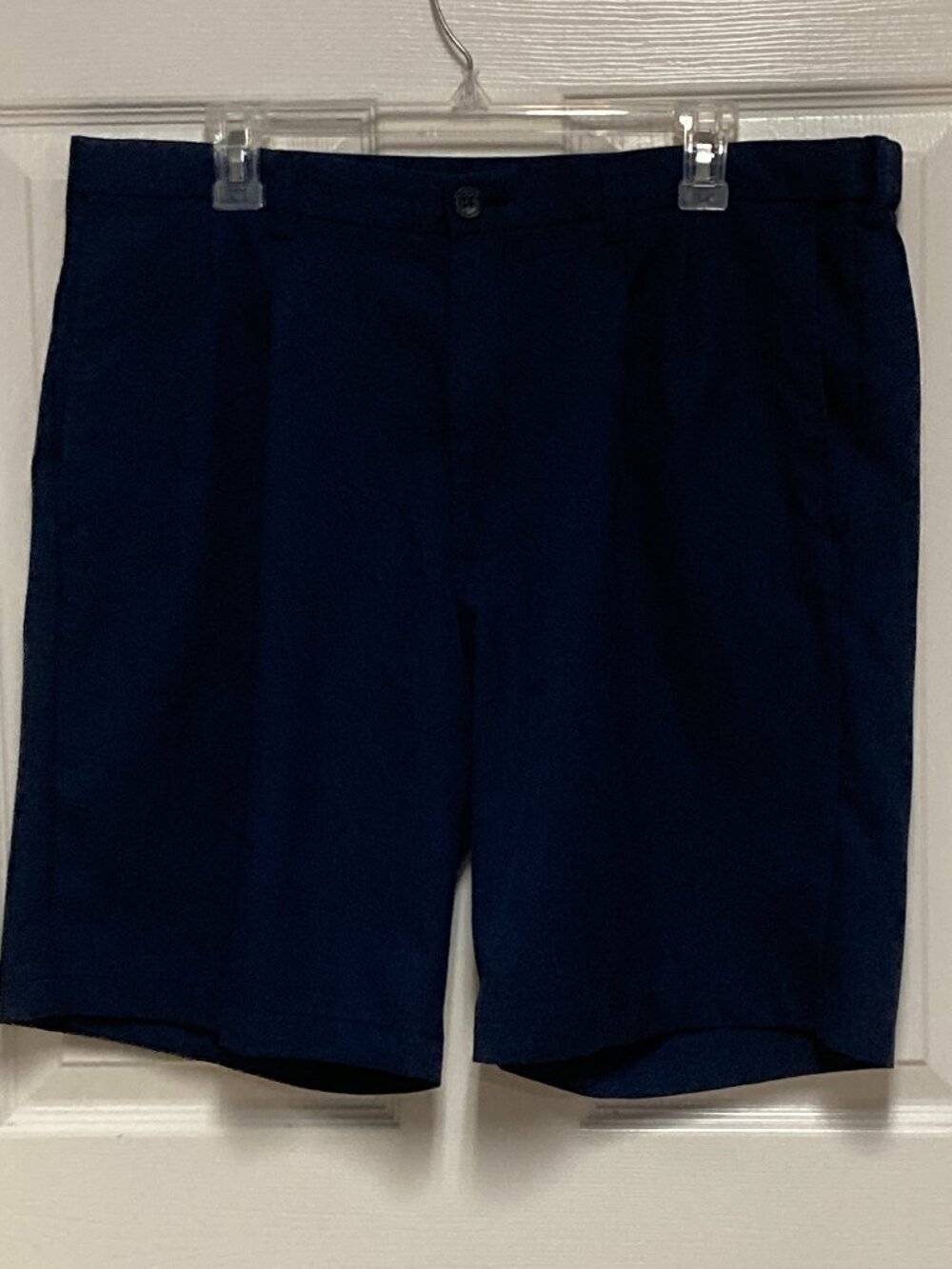 Men's golf shorts by COOL 18 PRO brand charcoal blue sze 38 great condition